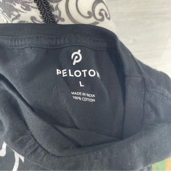 Peloton Century 100 Black White Graphic T-shirt Top - Picture 7 of 7